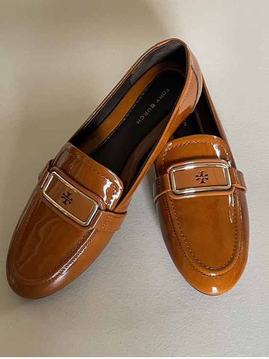 Tory Burch Shoes - TORY BURCH GEORGIA LOAFER PATENT LEATHER IN TAN CUOIO US SIZE 6
